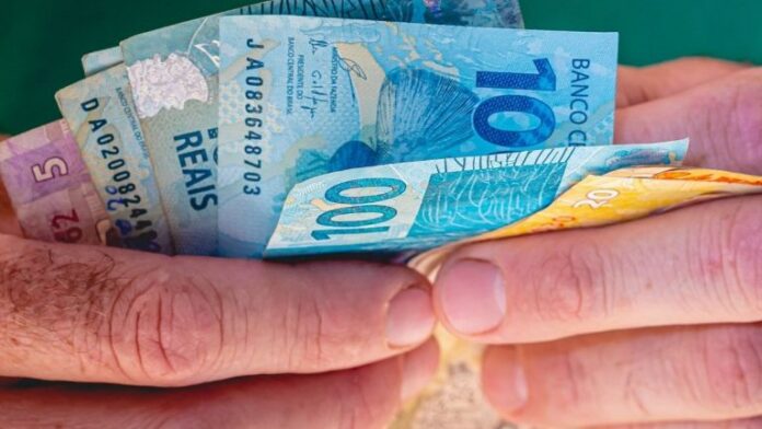 Beneficiários do INSS vão receber R$ 2.118 HOJE! Confira agora quem tem direito aos valores