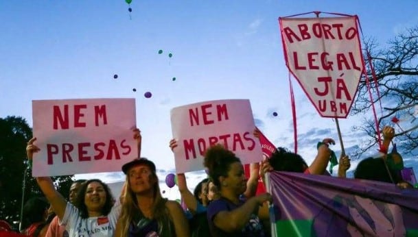 Discussão no STF sobre Nova Legislação de Aborto e Criminalização do Uso de Drogas